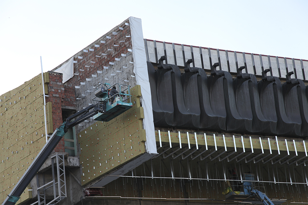 Реконструкция кинотеатра «Москва»: фасадные системы на крепеже ЕКТ