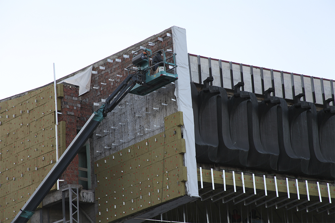 Реконструкция кинотеатра «Москва»: фасадные системы на крепеже ЕКТ