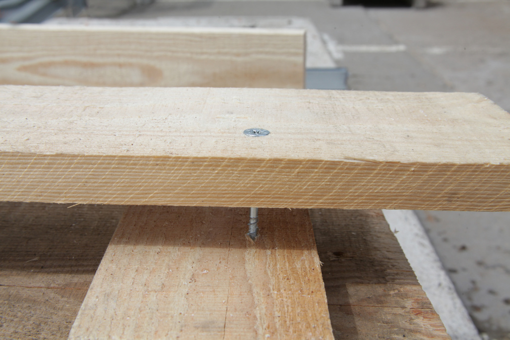 как работает юстировочный саморез ект.jpg